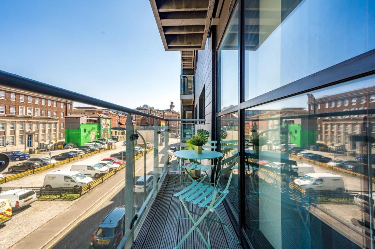 Host & Stay - Central Balcony Apt Liverpool Exterior photo